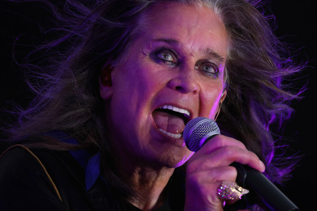 ozzy-osbourne-teve-parkinson-e-complicacoes-de-saude-antes-de-morrer
