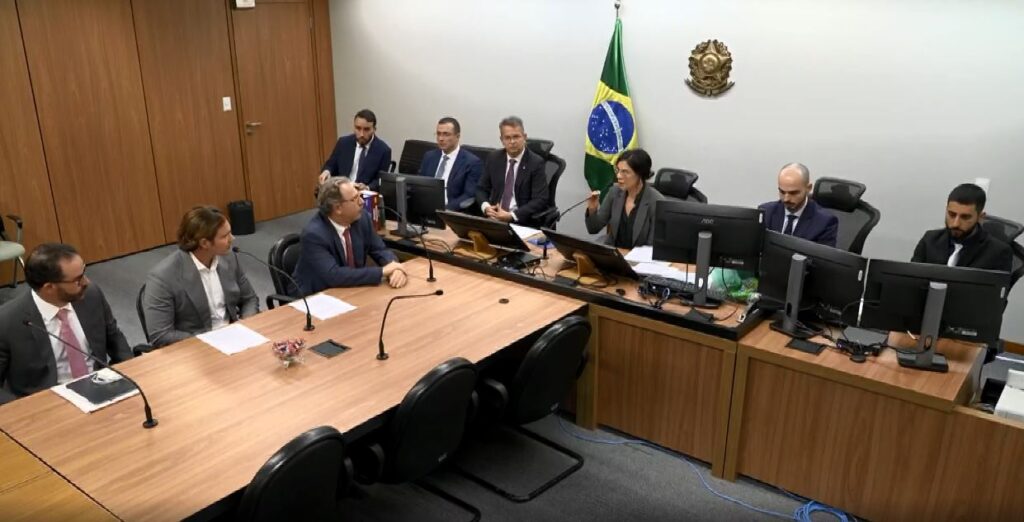 vorcaro-se-negou-a-informar-senha-do-celular-durante-depoimento-a-pf